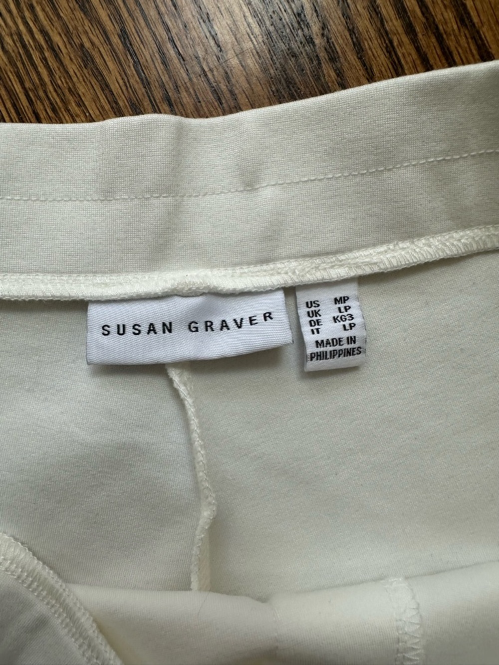 Susan Graver off White Pull-On Leggings size Medium Petite - Picture 4 of 5